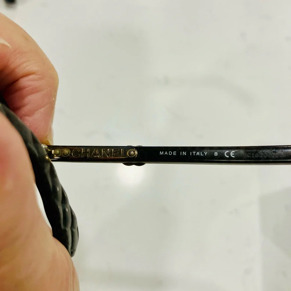 CHANEL Vintage Gray Quilted Eyeglass Frames box and case!!! - Picture 3 of 7